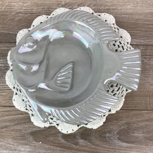 Vintage Iridescent Fish Soap Dish or Vanity Tray in Gray, 80s Bathroom - Picture 2 of 12
